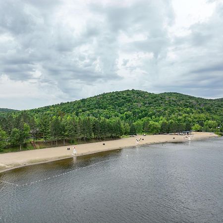 Les Lofts Du Lac Des Sables By Kasania Sainte-Agathe-des-Monts Luaran gambar