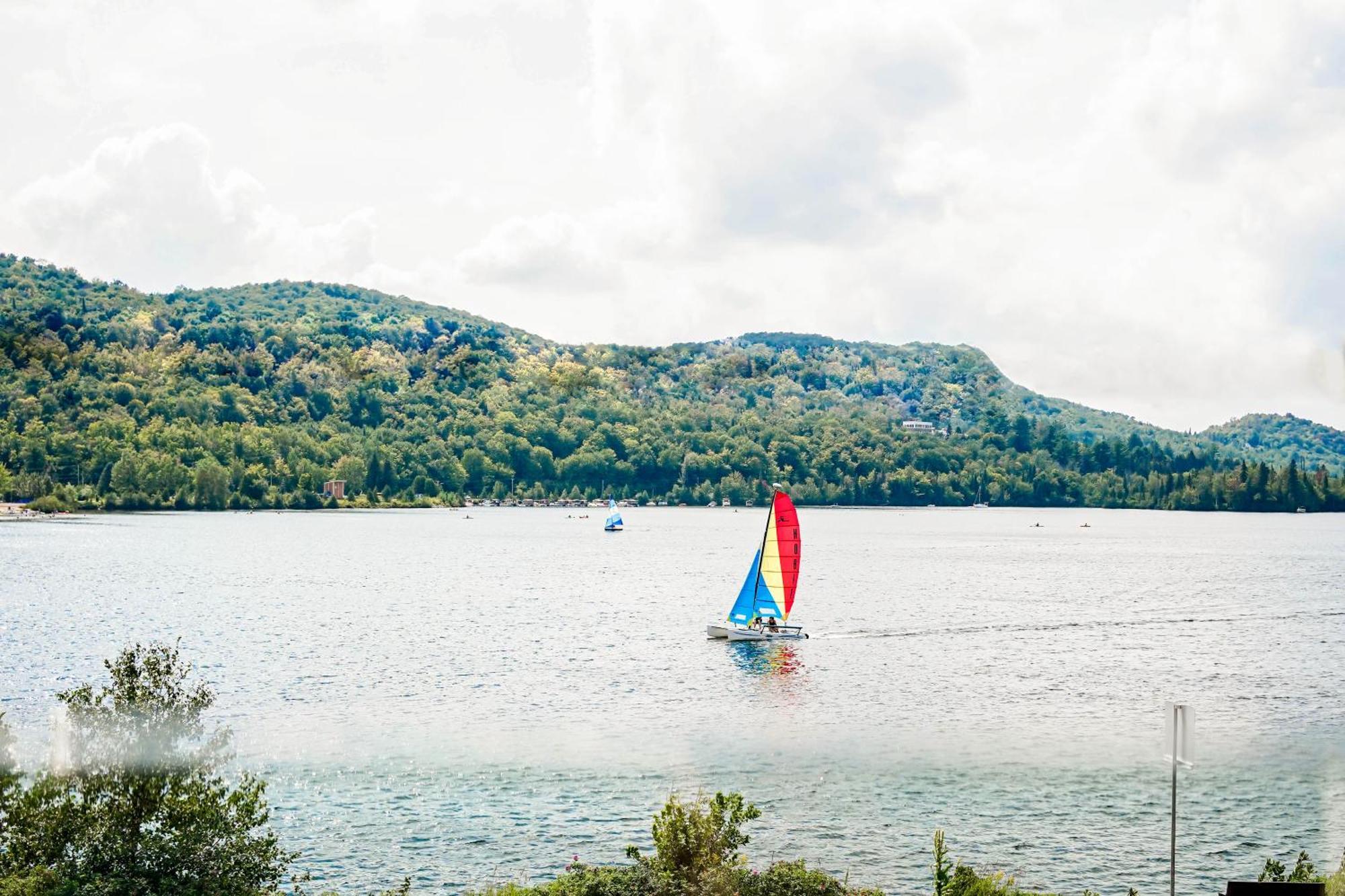 Les Lofts Du Lac Des Sables By Kasania Sainte-Agathe-des-Monts Luaran gambar