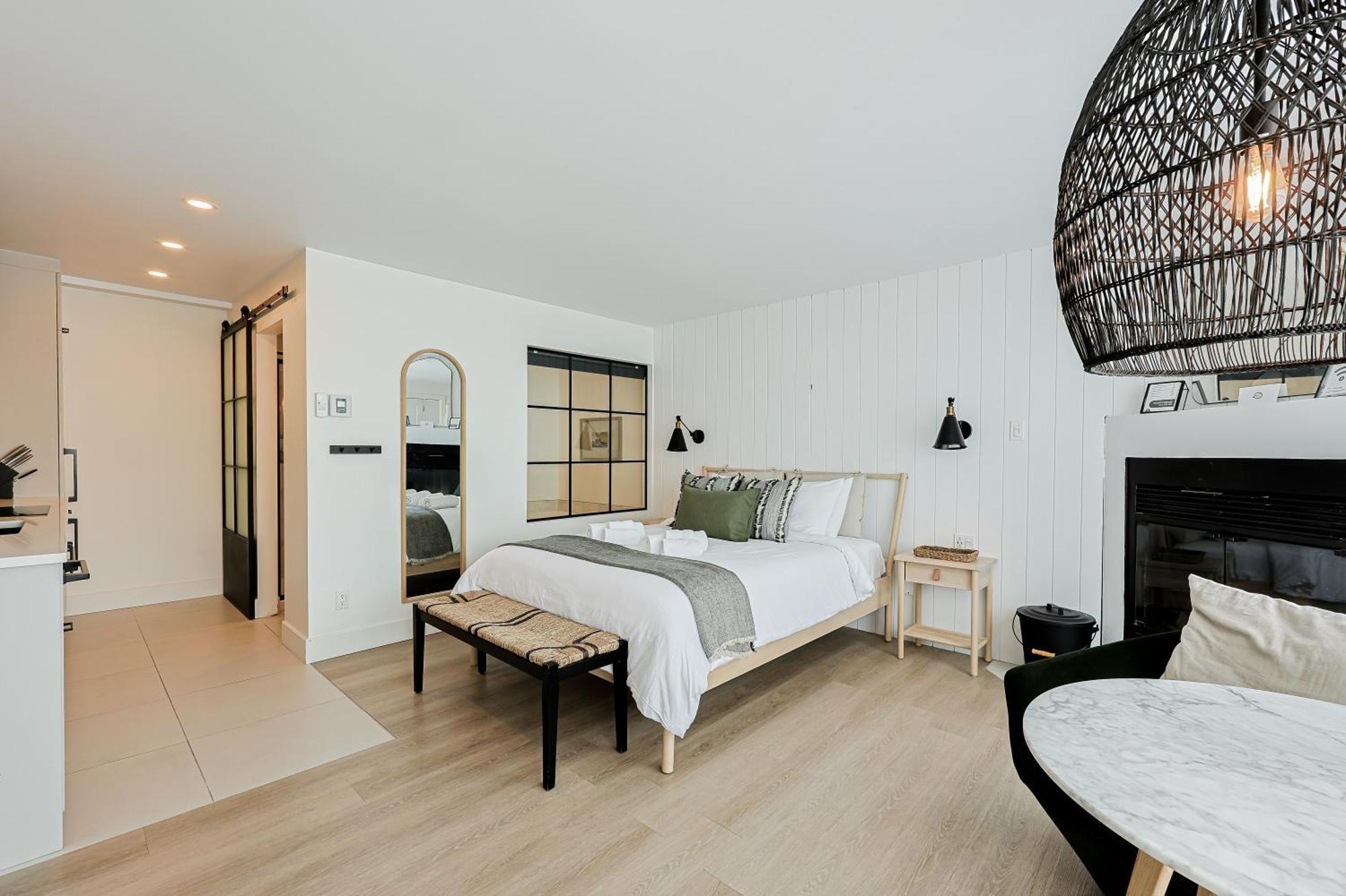 Les Lofts Du Lac Des Sables By Kasania Sainte-Agathe-des-Monts Luaran gambar