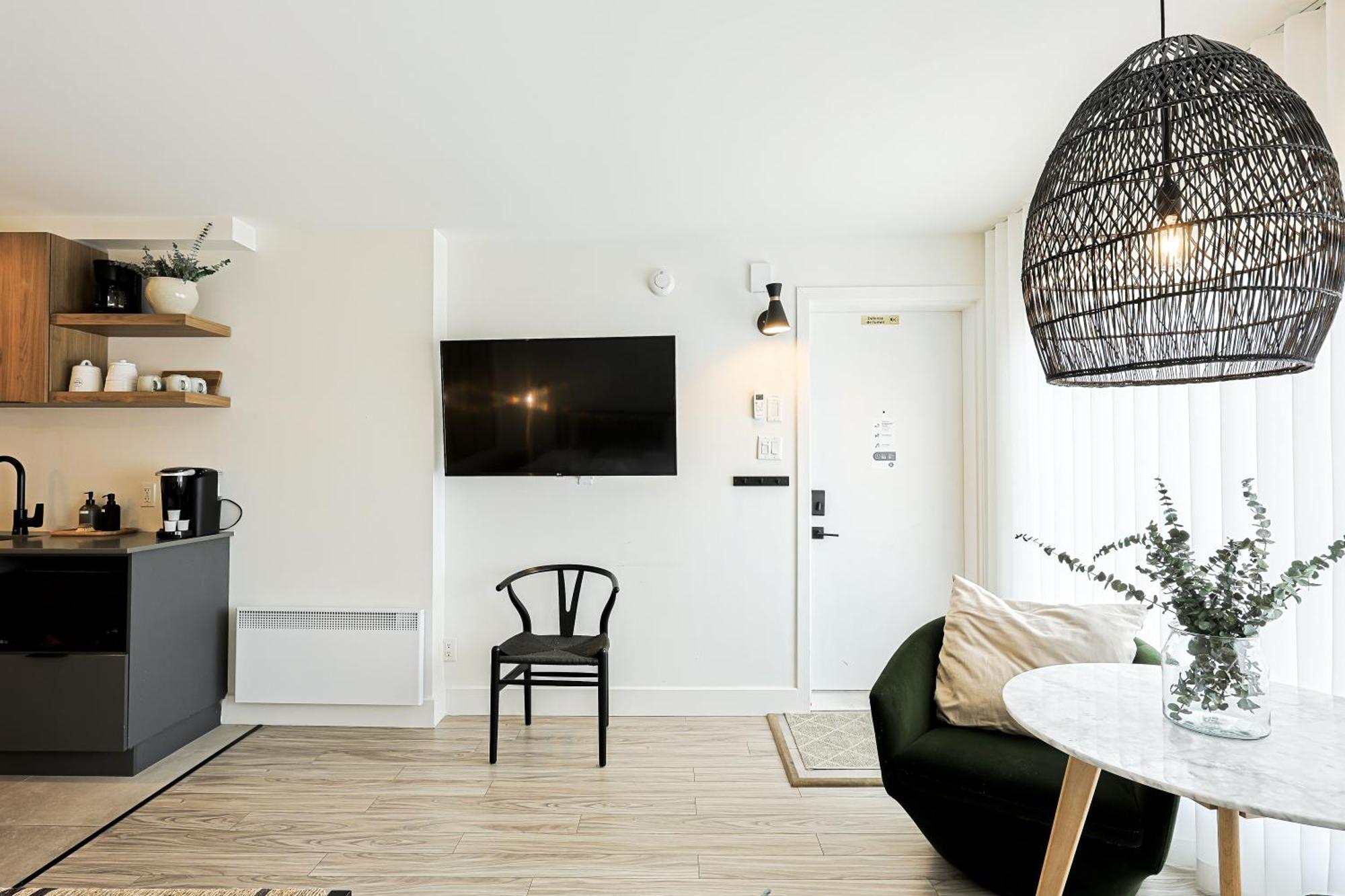 Les Lofts Du Lac Des Sables By Kasania Sainte-Agathe-des-Monts Luaran gambar