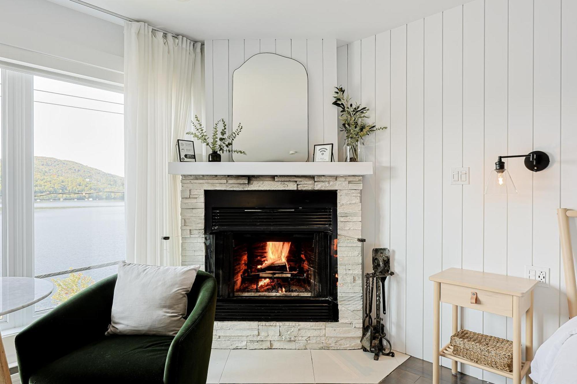 Les Lofts Du Lac Des Sables By Kasania Sainte-Agathe-des-Monts Luaran gambar
