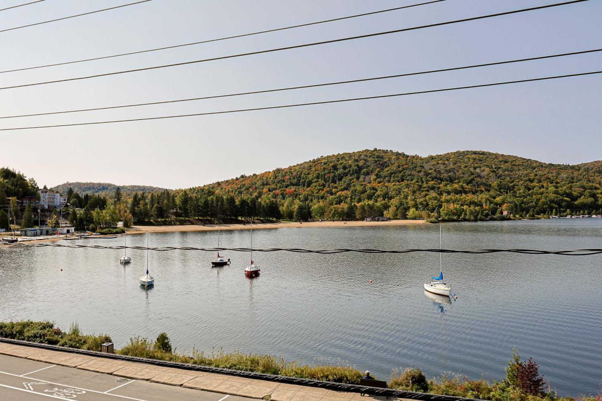 Les Lofts Du Lac Des Sables By Kasania Sainte-Agathe-des-Monts Luaran gambar